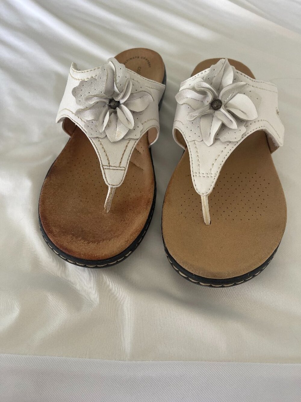 Clarks Women's Laurieann Gema White Sandals 8.5 Wide